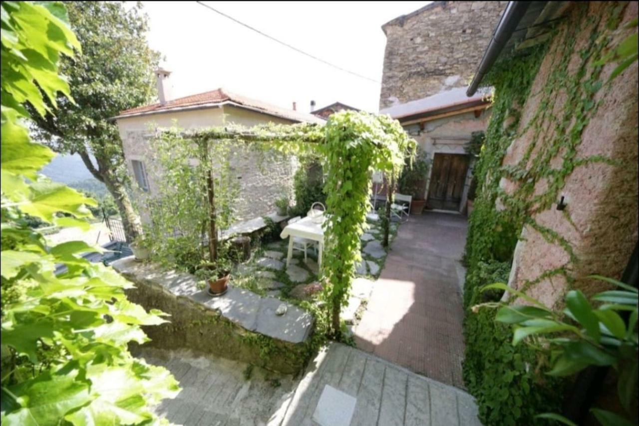 Casale Maria Mafalda Pieve di Teco ภายนอก รูปภาพ