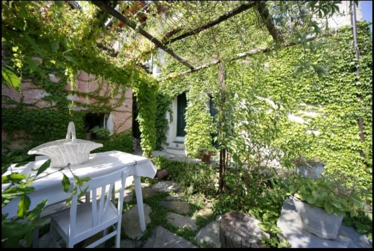 Casale Maria Mafalda Pieve di Teco ภายนอก รูปภาพ